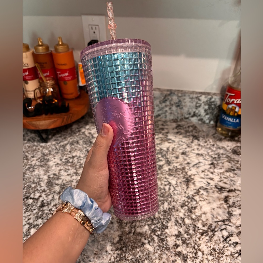 STARBUCKS CUP (RARE) - Picture 3 of 3